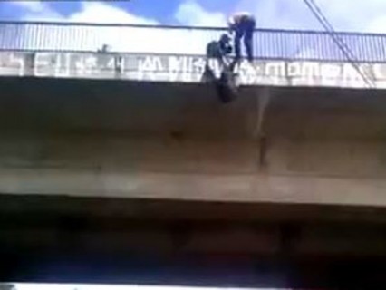 【動画】目の前で飛び降り自殺を助けられなかった光景は最悪