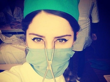 【画像】入院してる人にはたまらないロシアの美人ナース・・・