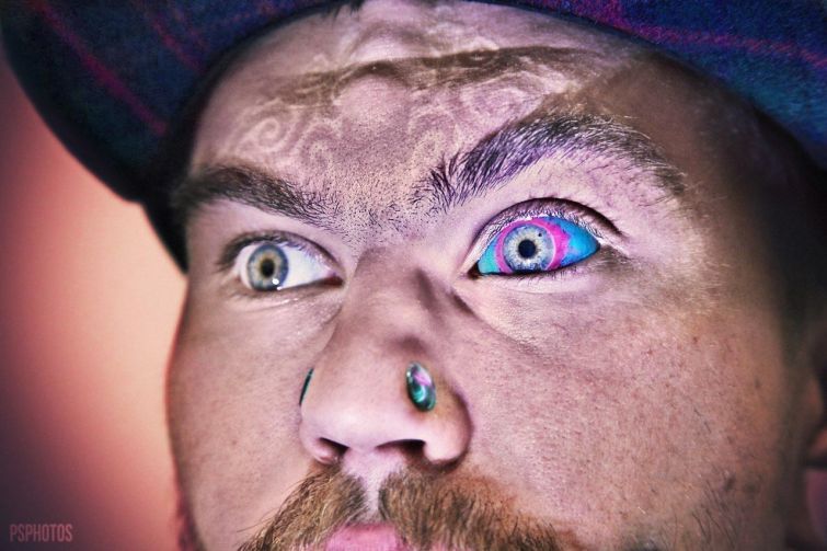 tattooed_eyeballs_16