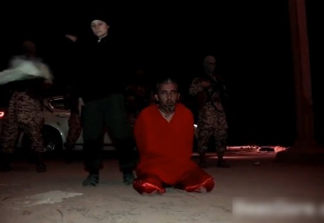 【閲覧注意】ISIS、また子供に処刑させる