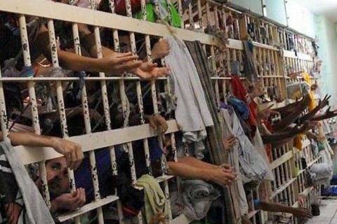 【閲覧注意】ブラジルの刑務所にレ●プ犯が入ったらこうなる・・・