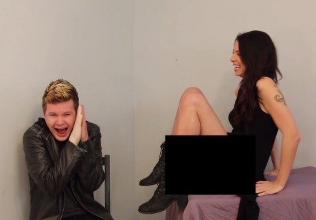 【動画】ゲイがはじめて女のマ●コ触った時の反応がヤバい
