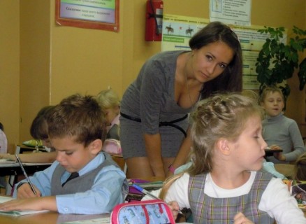 【画像】ロシアの女教師、マジでエロすぎる