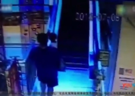 【動画】中国のエスカレーター、ありえない人の殺し方をする