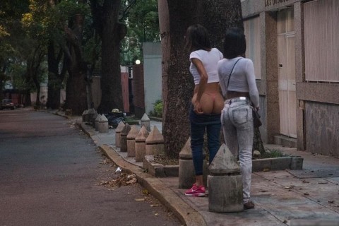 【画像】ベネズエラにセ○クスしに行ってきたので売春婦たちをご覧ください