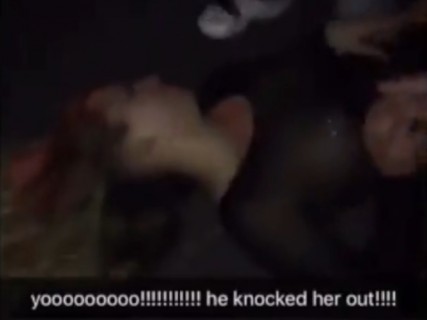 【動画】男を殴った女の子、一瞬でKOされる・・・