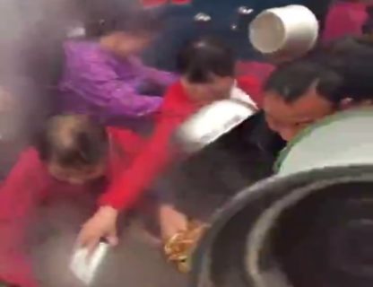 【動画】中国人、結婚式のパーティーの食事で戦争みたいになってしまう・・・