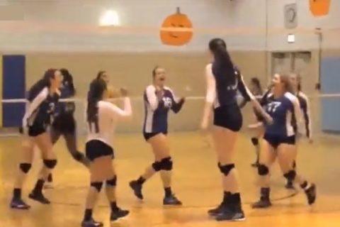 【動画】女子高生バレーで身長２０２ｃｍの選手が試合に出た結果ｗｗｗｗｗｗ