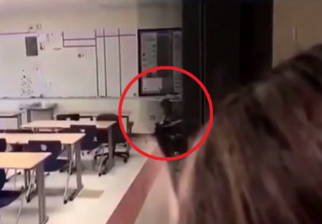 【激写】女教師が教室でアレやっちゃってる姿を生徒が撮影 ⇒ 逮捕ｗｗｗ（動画あり）
