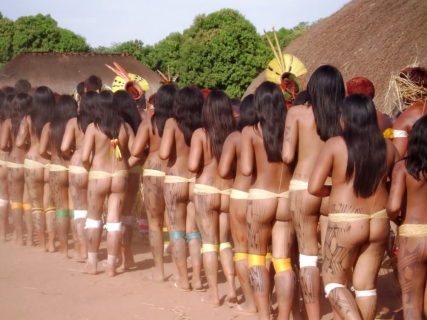 【画像】部族番組でこういう全裸女子が出てきて正直興奮してる奴ｗｗｗｗｗｗｗｗ