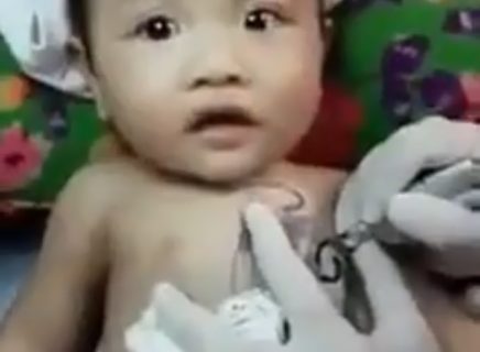 【超狂気】赤ちゃんの体にタトゥー。世界中で話題に (動画あり)