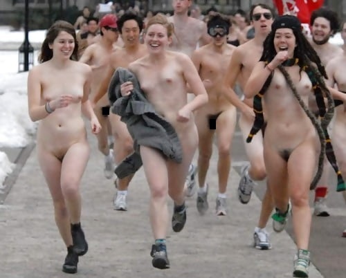 ハーバード 全裸 マラソン