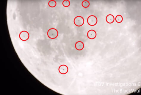 【恐怖】月を撮影してた俺、月の手前で ”見ちゃいけないもの” を見てしまった…（動画あり）