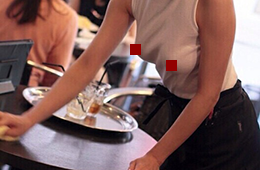 【画像】うっかりノーブラで出勤してしまったバイトさんwww