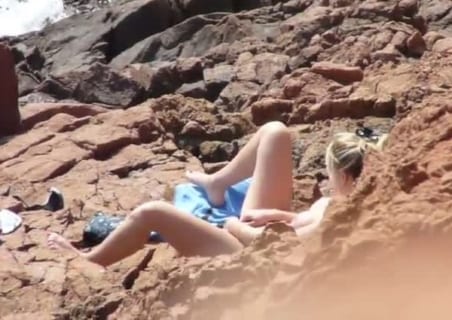 【動画あり】ヌーディストビーチにヤリマンが現れた結果ｗｗｗｗｗｗ
