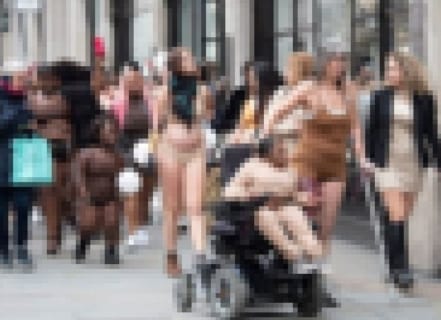 【画像】イギリスで売春の合法化を訴えるデモ ⇒ 集まった売春婦たちの闇が深いと話題に