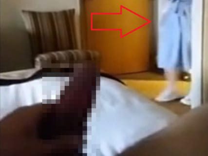 【動画あり】ホテルでオ○ニーしてる時に客室清掃の女性が入ってきた結果ｗｗｗｗｗ