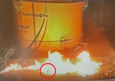 【衝撃】”石油タンク” の事故で作業員1人が焼死する映像。クッソ怖い…