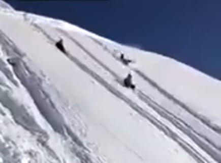 【衝撃映像】この後４０人を殺す雪崩の ”きっかけ” をご覧ください…