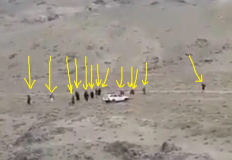 【衝撃映像】謎の車に近付いた１５人が瞬死する動画、怖すぎる