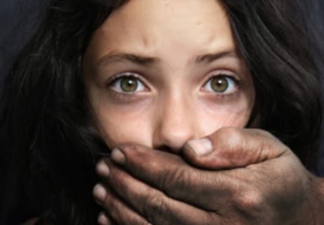 【閲覧注意】イスラム組織に誘拐されたクルド人の16歳少女、とんでもない姿で発見