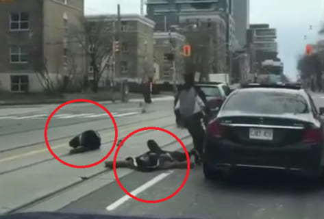 【動画】DQN2人に喧嘩売られたベンツの運転手、めちゃくちゃ強かったｗｗｗ