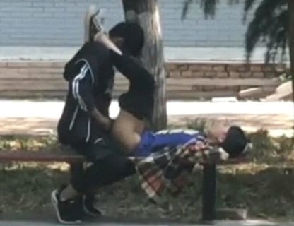 【動画あり】女子生徒、公園でクラスメイトの男子に犯されてしまうｗｗｗｗｗｗ