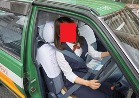 【画像】女性のタクシー運転手、裸になったらヤバすぎて話題に