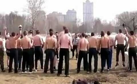 【衝撃】ロシアのヤンキー高校の集団喧嘩、レベルが違いすぎる・・（動画あり）