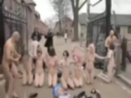 【閲覧注意】アウシュヴィッツ強制収容所の全裸女達の映像、ヤバすぎだろ・・・