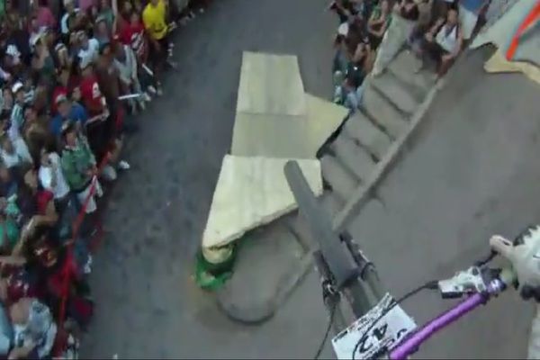 マウンテンバイクレースの主観カメラ映像、これ楽しすぎ
