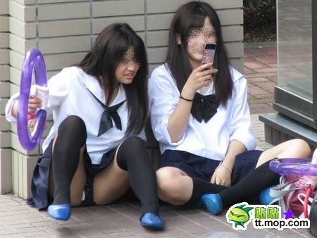 女子高生のヌード投稿画像 