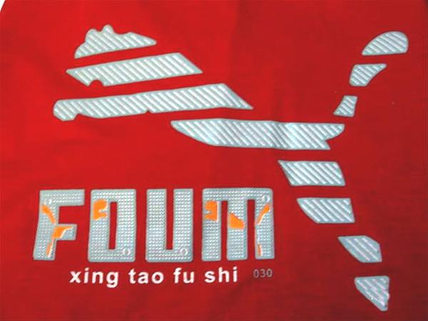 中国の偽ブランド品まとめた。47枚