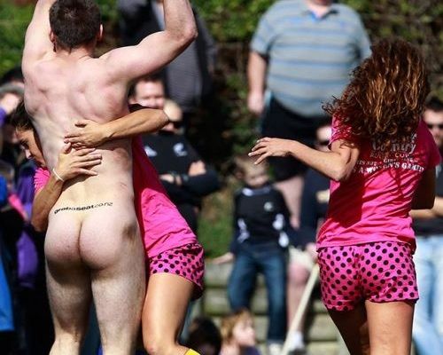 「ラグビー ワールドカップ 2011」女子チーム vs.【素っ裸の】男子チーム［18］images