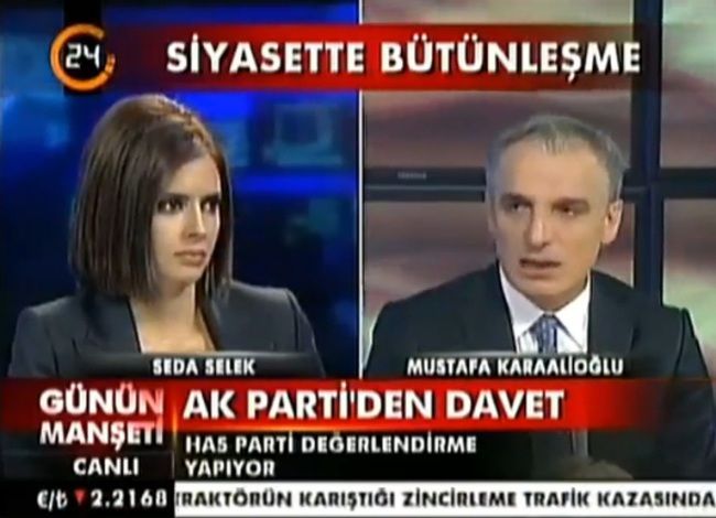 トルコで美人ニュースキャスターが生放送中に失神した映像