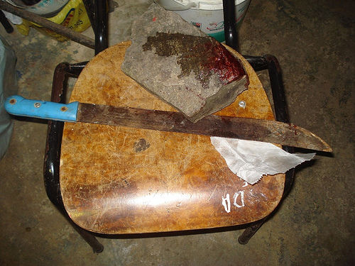 【閲覧注意】殺人現場に残された、”人間を殺した” 凶器の数々