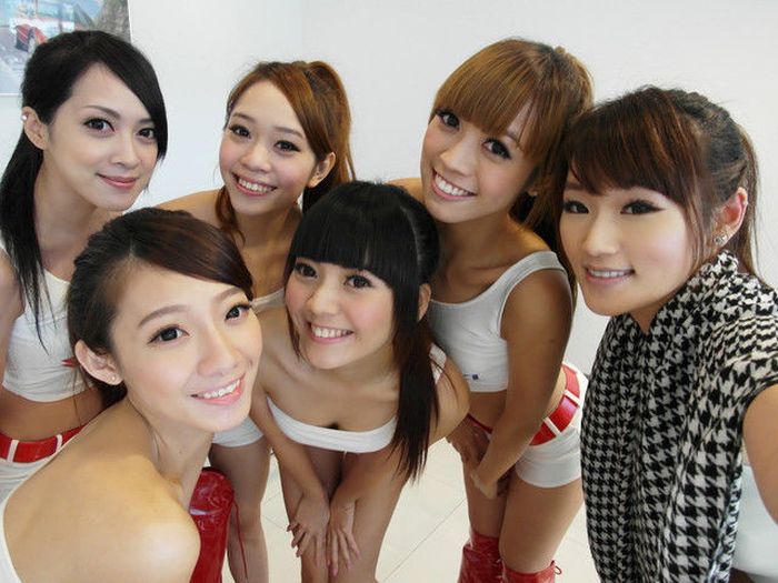 【画像】海外サイトが ”アジアの可愛い女の子” を選んだ結果…