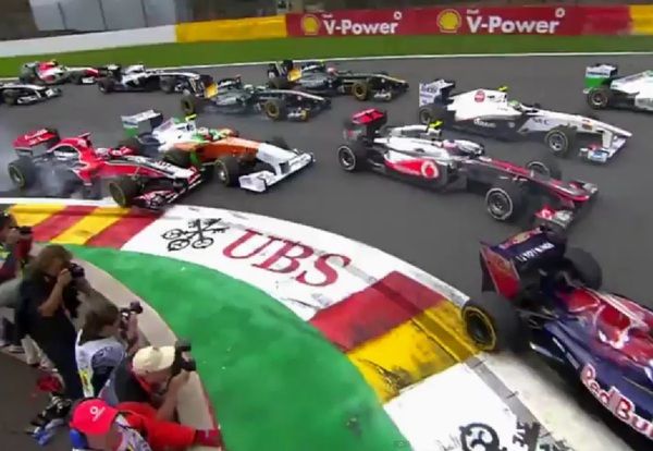 F1クラッシュ（事故）コンピレーション2011、時速300kmの衝突