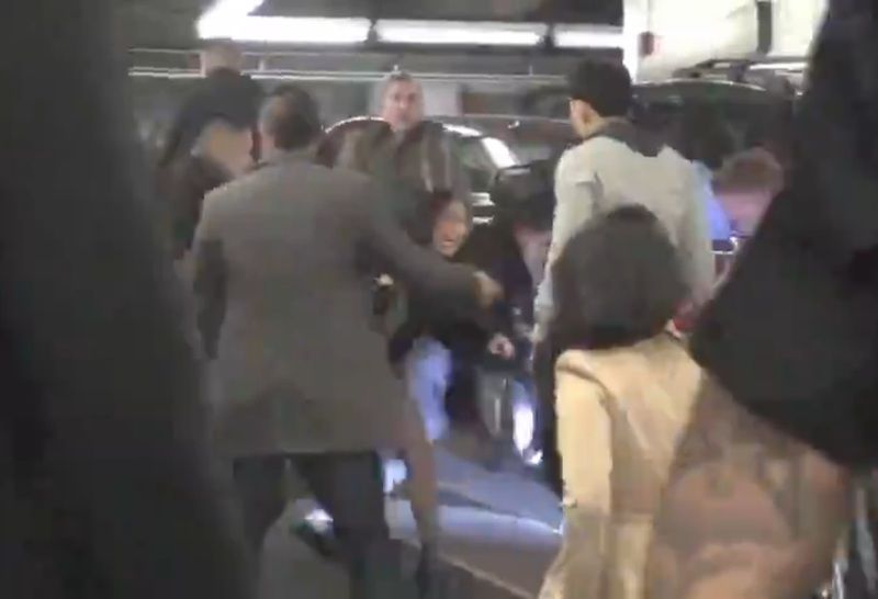 アジアンマフィア27人 vs. アメリカ人3人のケンカがヤバすぎる