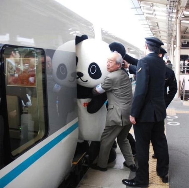 the_wackiest_pictures_always_come_from_japan_640_27