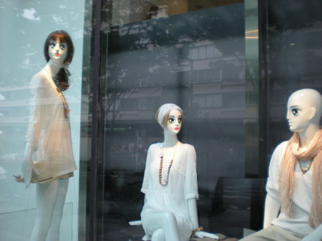 the_wackiest_pictures_always_come_from_japan_640_49