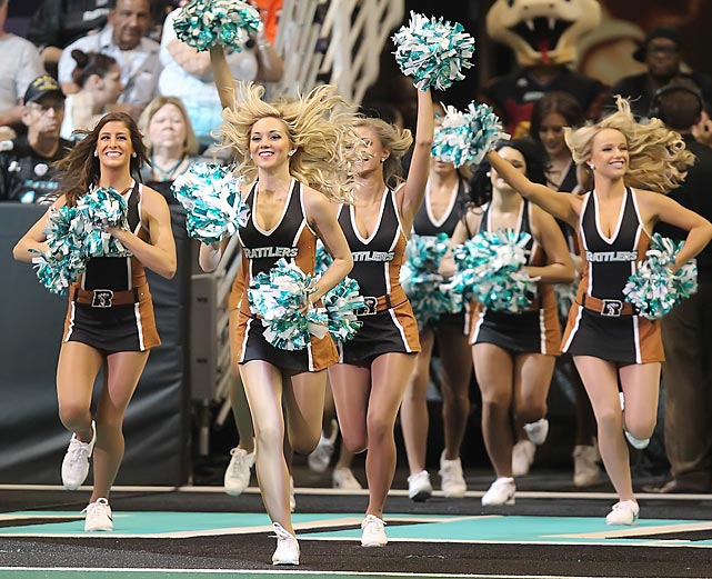 130724124146-rattlers-sidewinders-cheerleaders-yp4-5343-single-image-cut