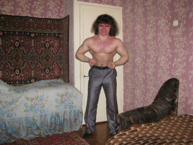 cringeworthy_and_totally_awkward_photos_from_russian_dating_sites_640_19