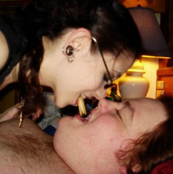 this_can_only_be_true_love_640_05