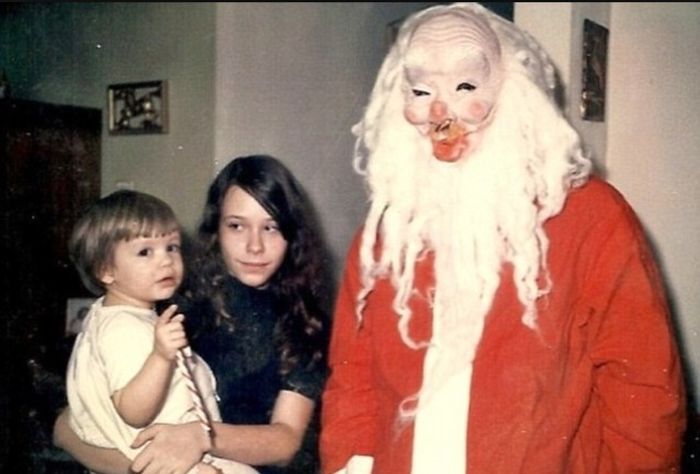 creepy_santas_11