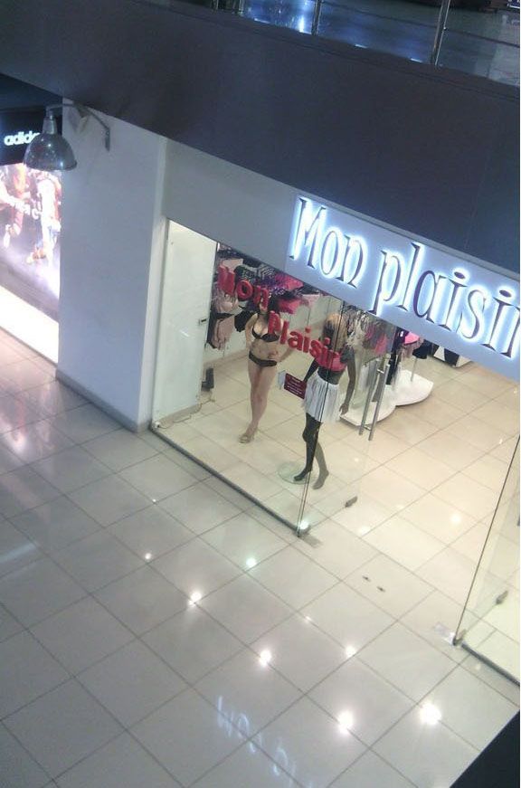 lingerie_live_doll_03