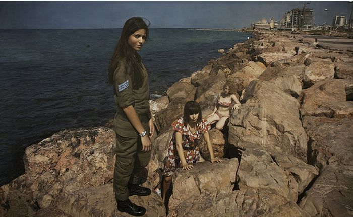 art_by_yigal_ozeri_13