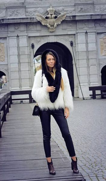 Raids Over 10K A Night TV Call Girl Scandal In Romania