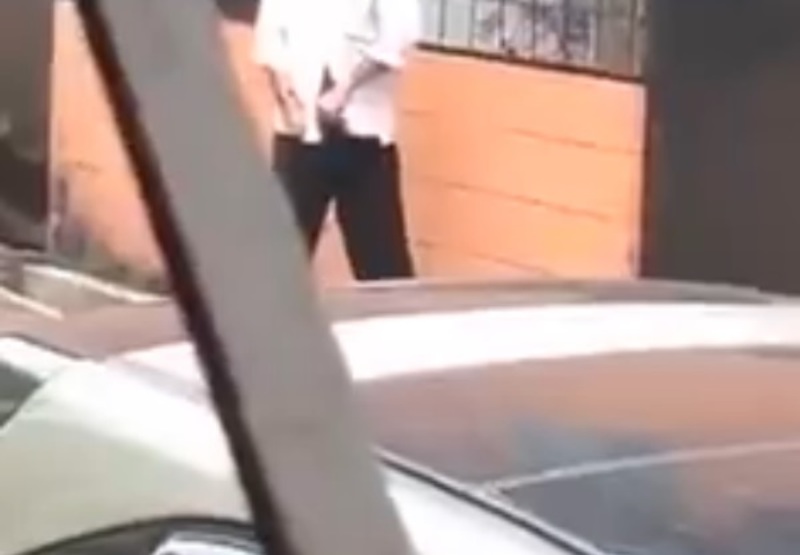 【動画】外でこんな堂々とオ○ニーしてるやつ見た事ある？