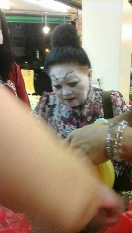 starushka-s-zhutkim-makijazhem_02